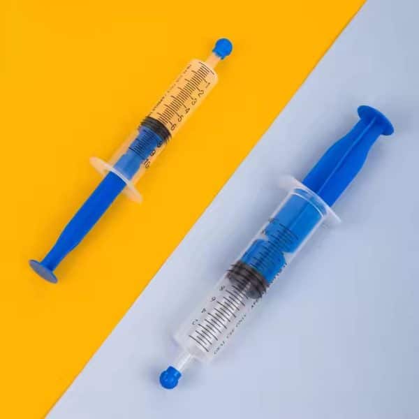 disposable medical feeding syringe colorful