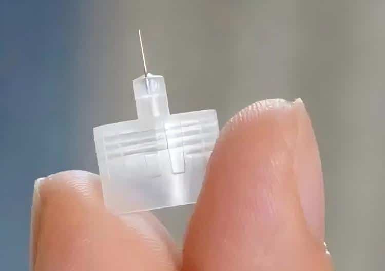 FDA-Approved-Sharps-Disposal-Container-With-Used-Insulin-Pen-Needles-Safety-Protocol