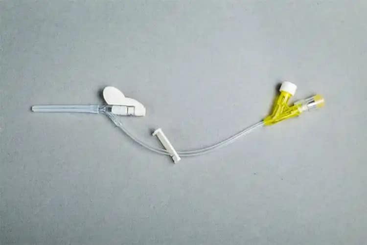 iv-catheter-insertion-technique-healthcare-professional-sterile-procedure-vascular-access