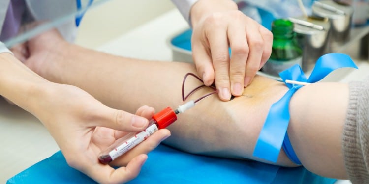 healthcare-procurement-professionals-evaluating-supplier-performance-metrics