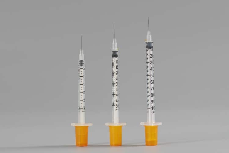Comparison-Chart-Showing-Various-Pet-Syringe-Specifications-From-One-Milliliter-To-Twenty-Milliliter-Capacity