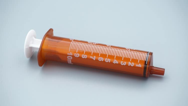 comparative-analysis-amber-versus-clear-syringes-photodegradation-prevention-pharmaceutical-stability-testing-results