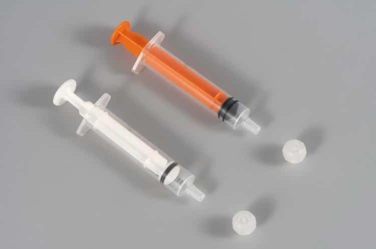 hospital-pharmacy-storage-area-with-organized-disposable-oral-syringe-inventory-management-system