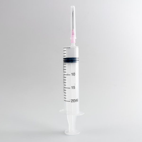 precision veterinary needles detail