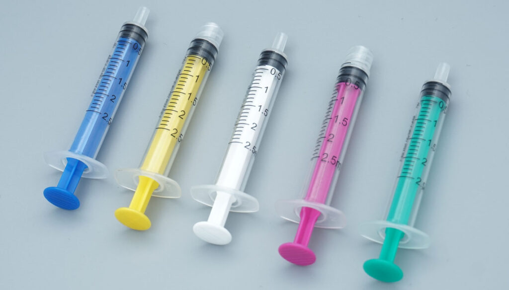 2.5ml Syringe Multi Color Plunger Set Side View Luer Lock Syringe Insulin Syringe Syringe Needle Medical Grade